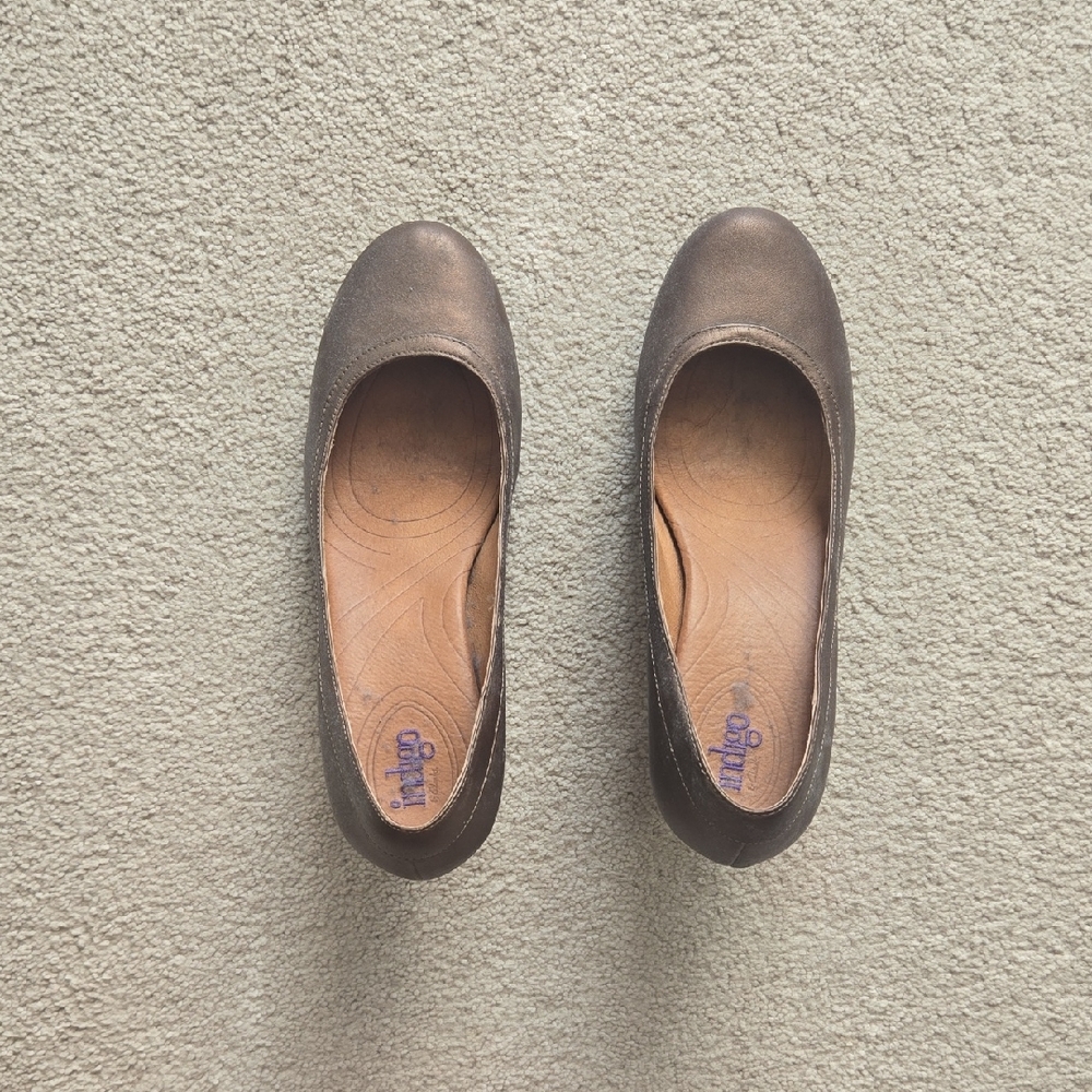 Clarks Women's Metallic Brown Flats